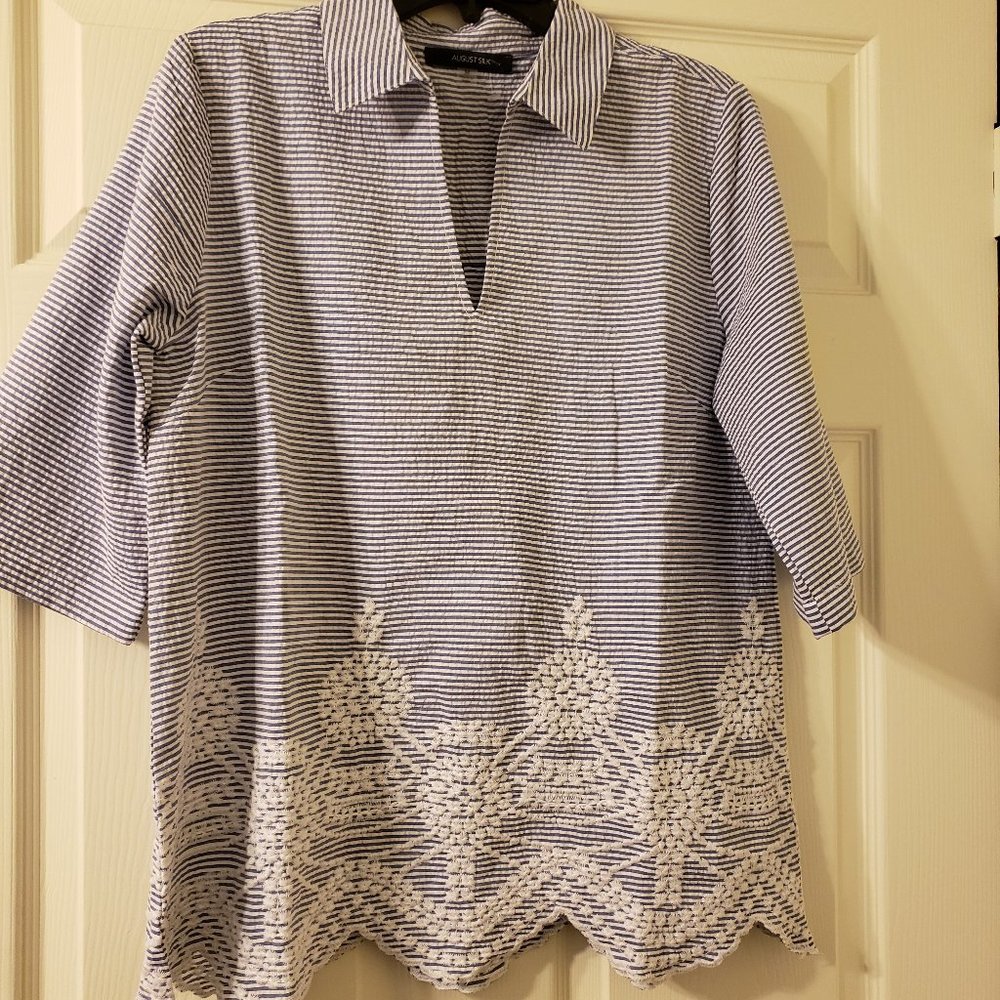 NWT ** STRIPE TOP W/ SCALLOPED HEMLINE